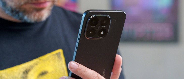 Xiaomi 15T smartphone showcasing its sleek design.