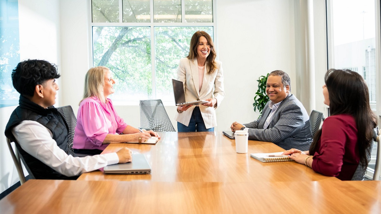 Dell laptop rendering a complex 3D model.