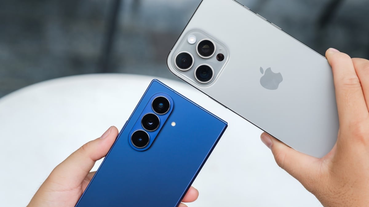 Illustration of an RCS conversation between iOS and Android devices