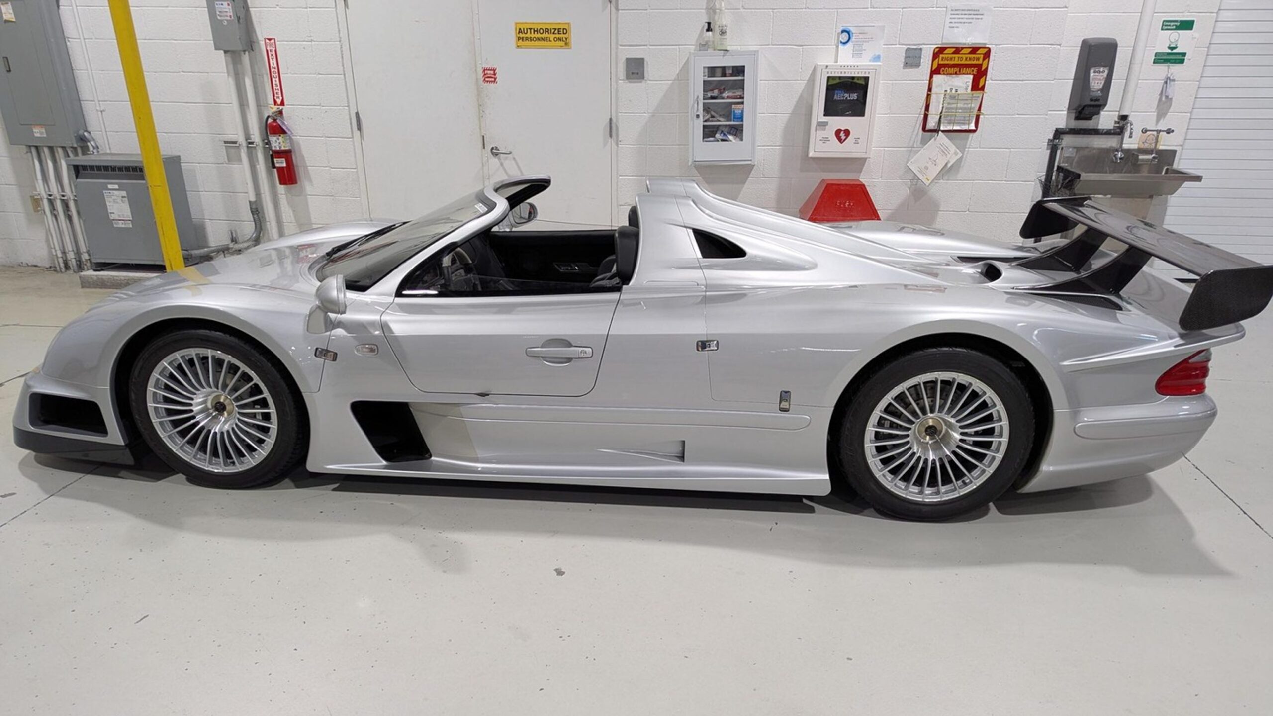 FBI seizure of a 2002 Mercedes CLK-GTR Roadster