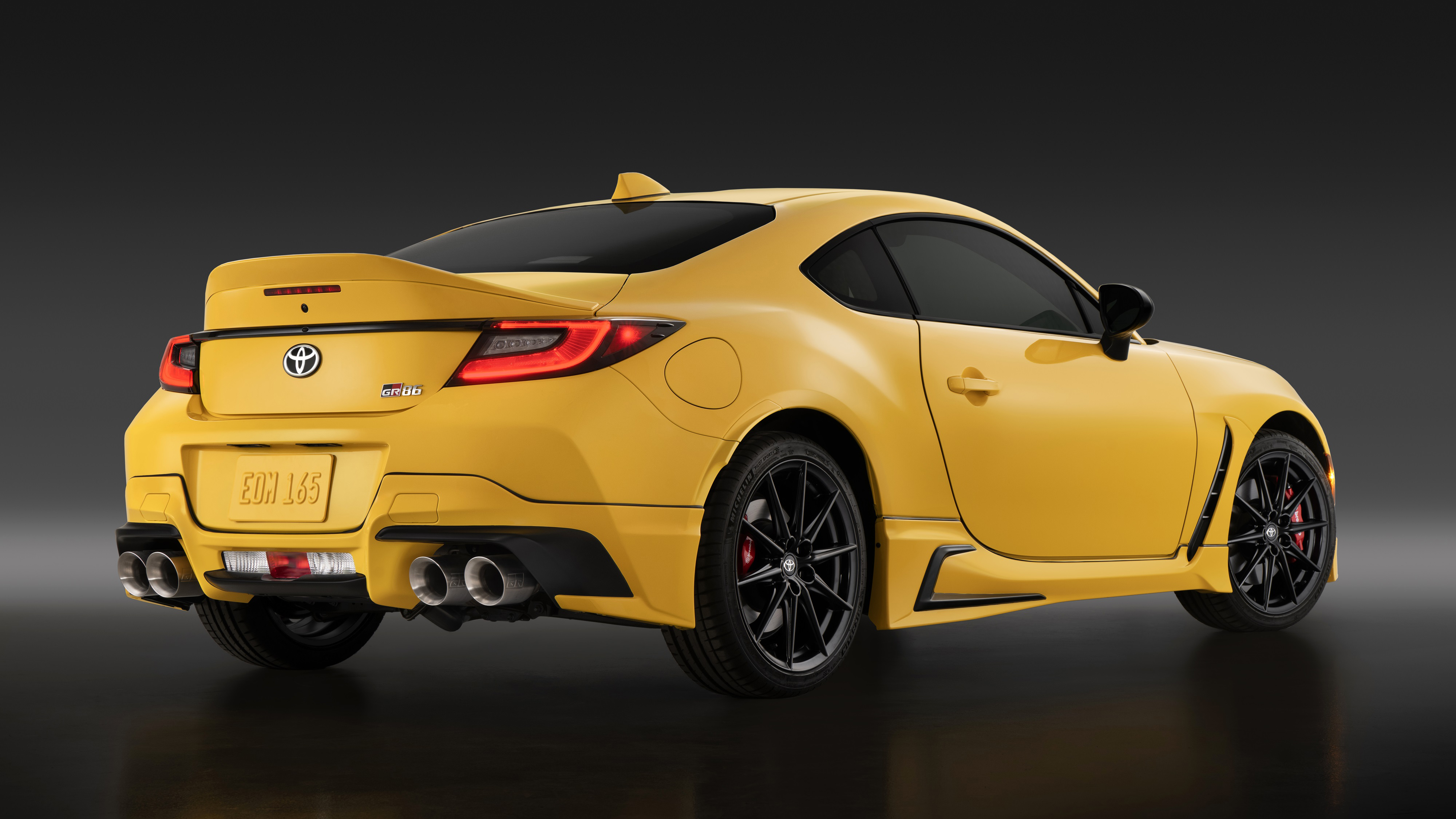 Toyota GR86 Yuzu Edition badge