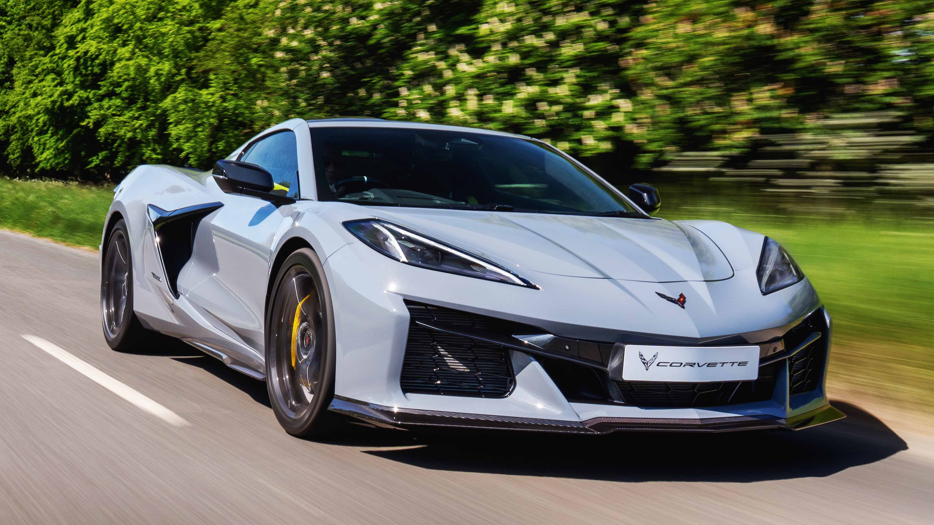 Close-up of the Corvette E-Ray hybrid's wheels and brakes