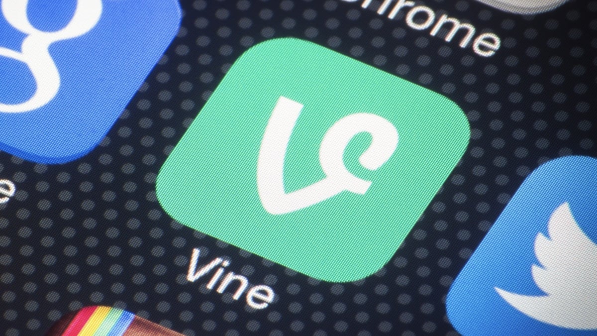 Illustration of the Divine app interface aiming to revive the Vine experience