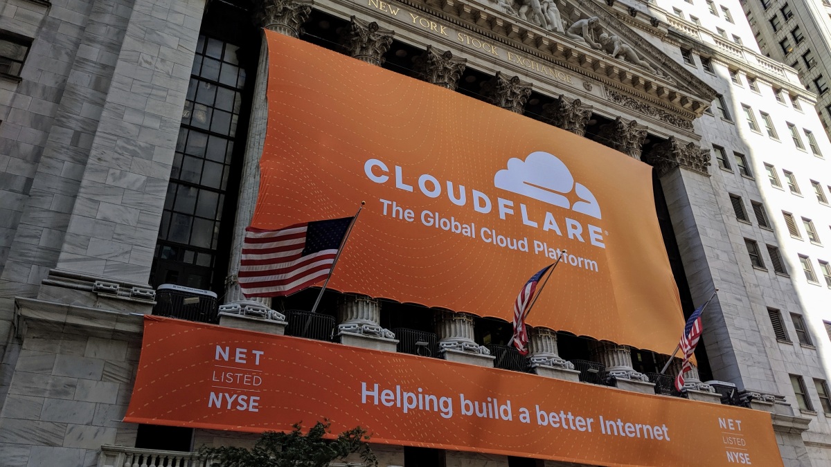Cloudflare outage visualization showing global network disruption