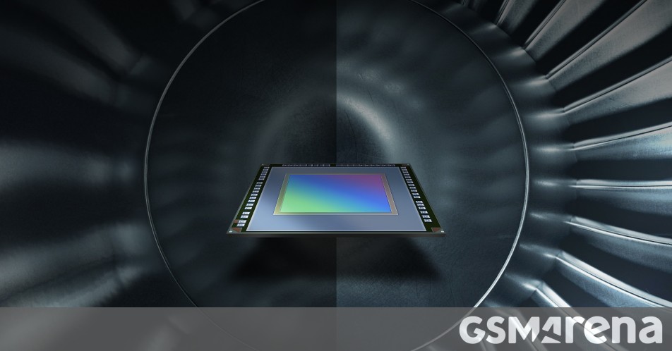 Advanced Camera Module for Samsung Flagship Camera Upgrade A close-up of a modern smartphone camera module, highlighting the intricate lens system and sensor, symbolizing the upcoming Samsung flagship camera upgrade.