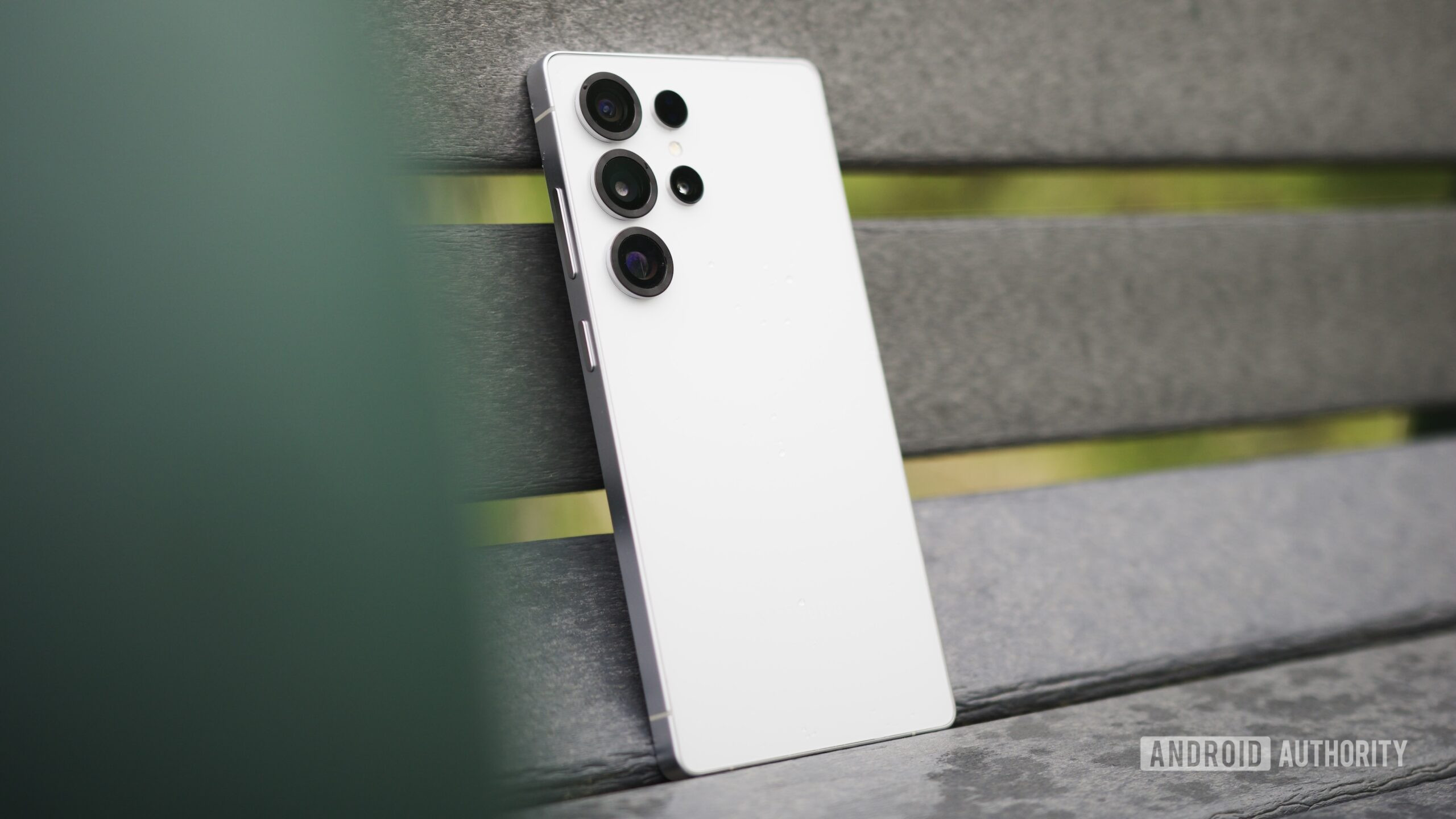 A close-up of the S Pen being used on the Samsung Galaxy S25 Ultra's screen, demonstrating its precision.