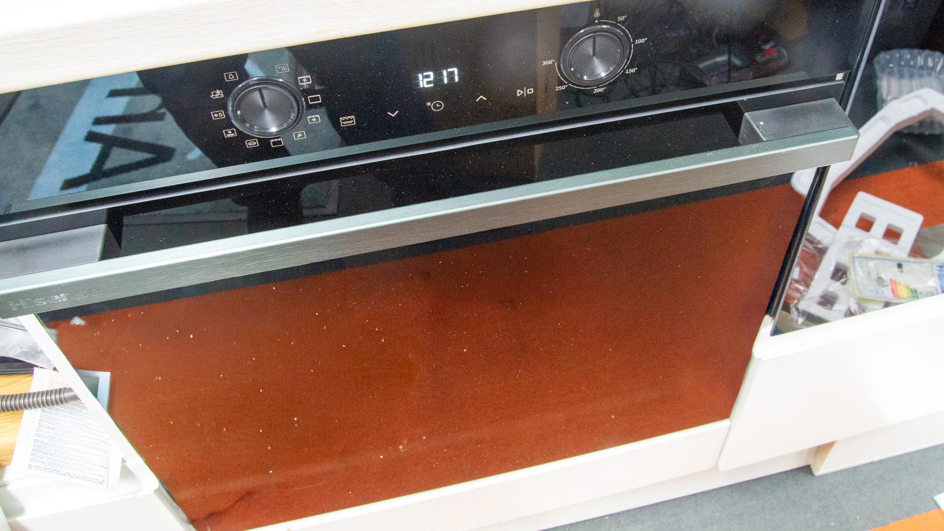 Hisense BI624CBPGUK: A Detailed Look at Its Features Hisense BI624CBPGUK built-in oven with elegant design